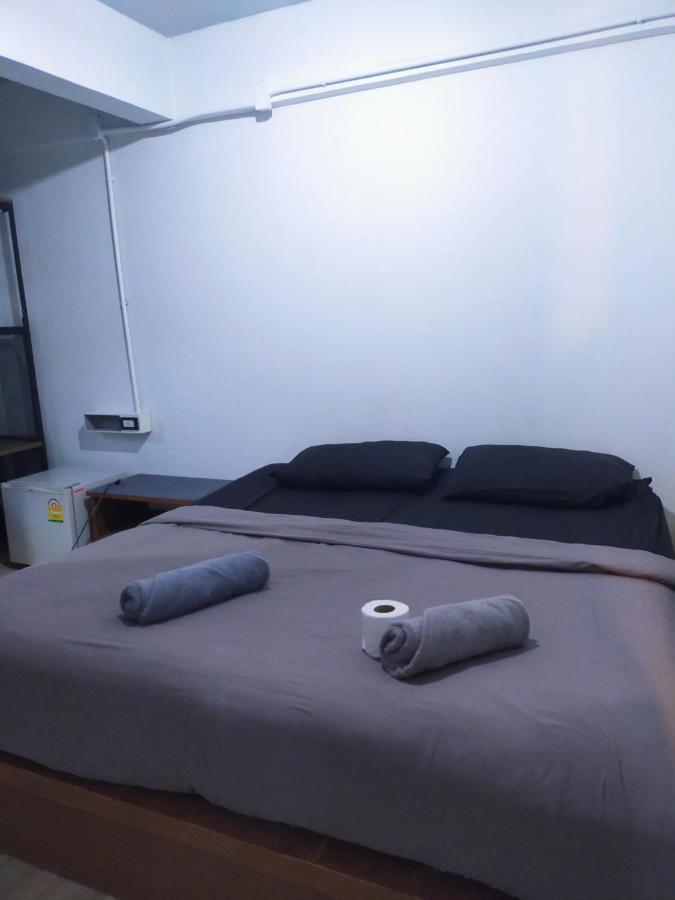 9 Hostel Чиангмай Екстериор снимка