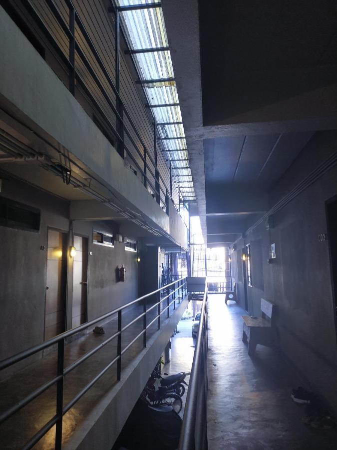 9 Hostel Чиангмай Екстериор снимка
