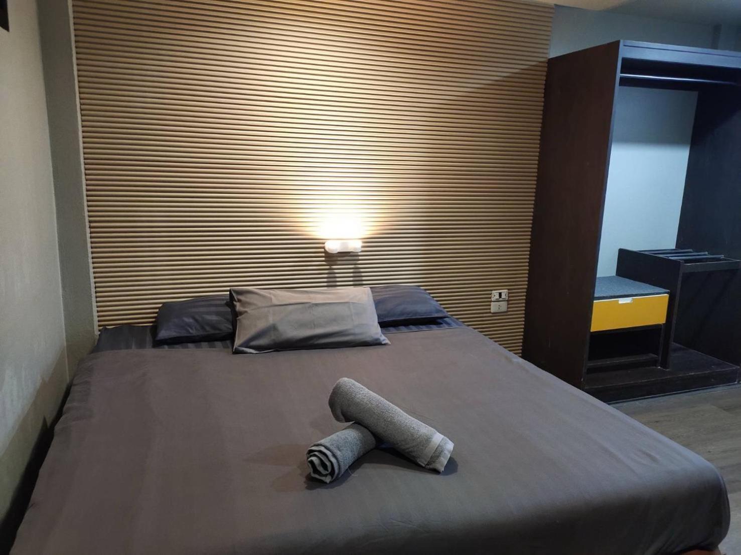 9 Hostel Чиангмай Екстериор снимка