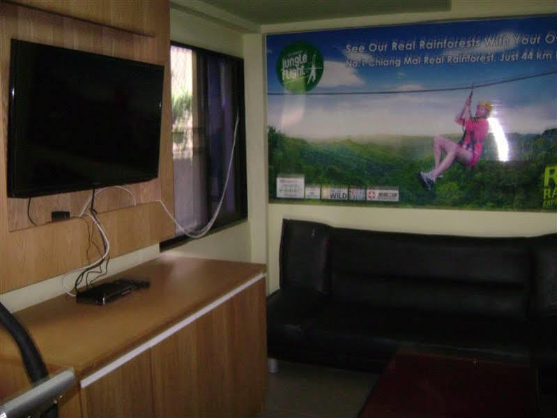 9 Hostel Чиангмай Екстериор снимка
